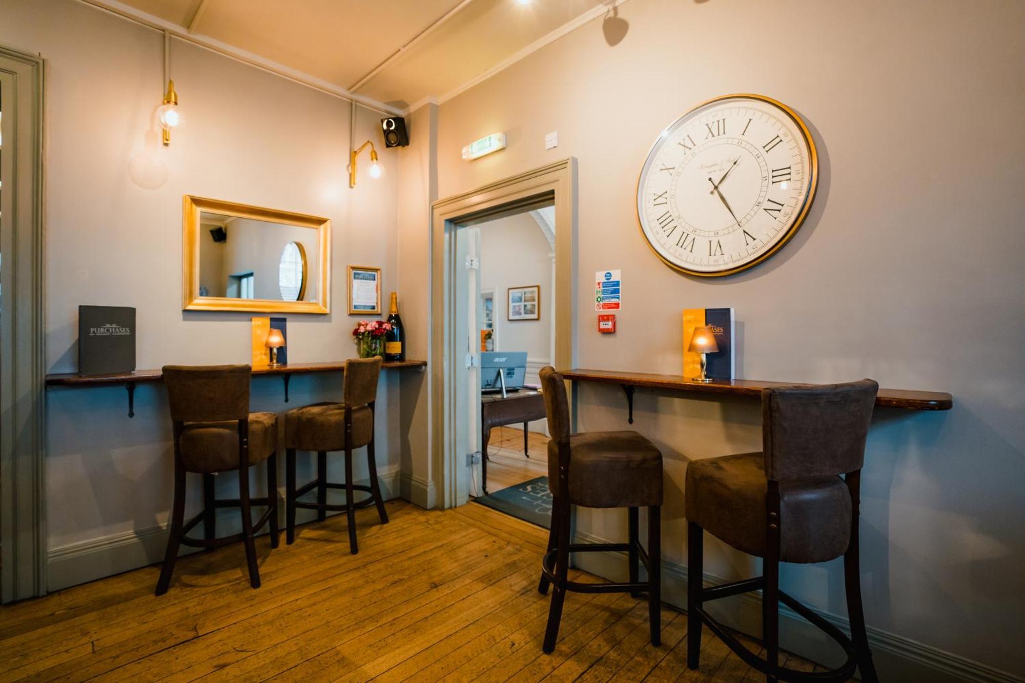 Purchases Restaurant & Accommodation Chichester Bagian luar foto