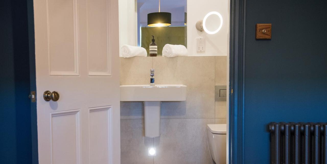 Purchases Restaurant & Accommodation Chichester Bagian luar foto